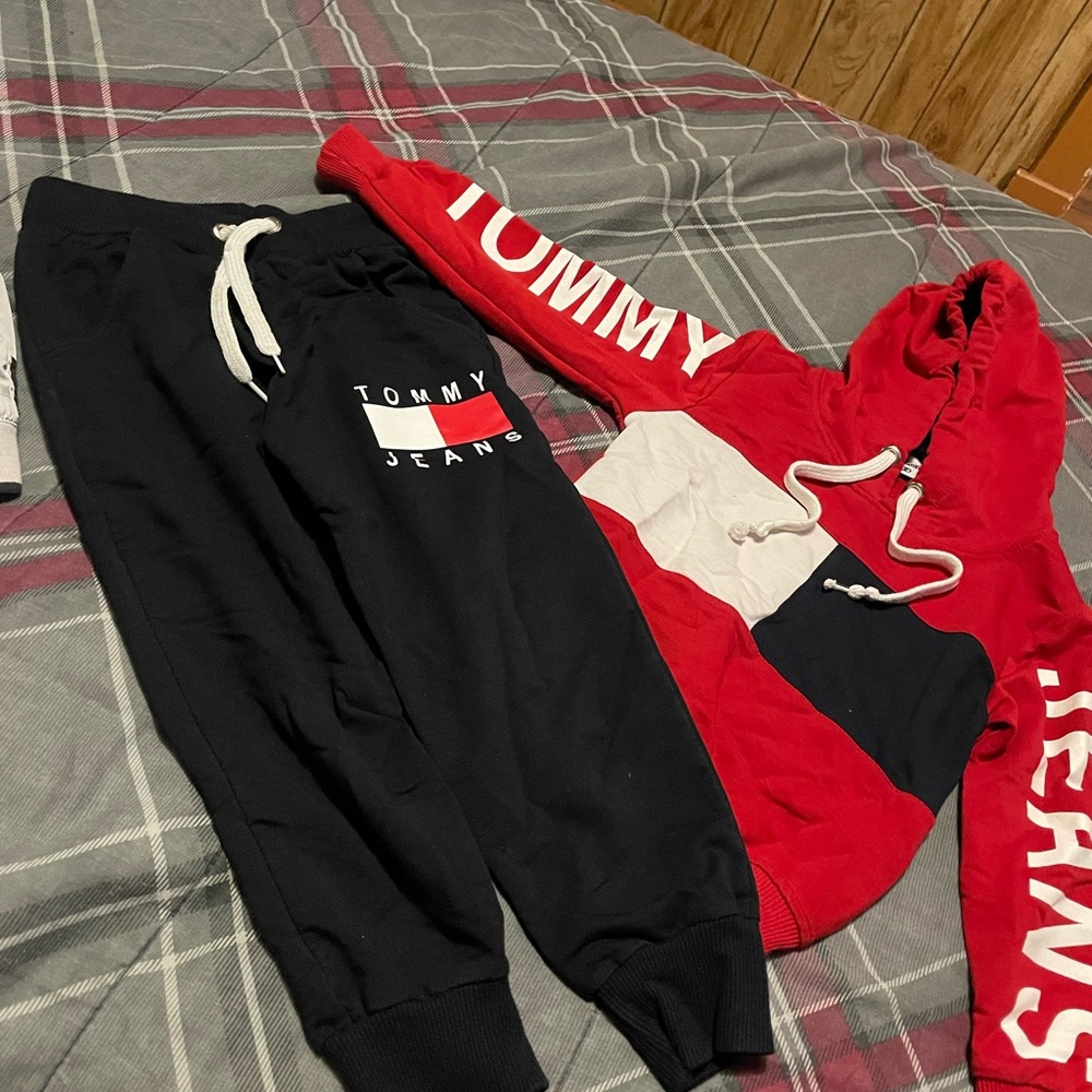 Tommy sweat suit